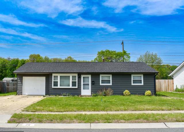 Property at 28 Sanford Dr, Newark, DE 19713, 3 beds, 1 bath