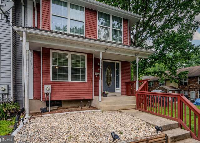 Property at 15 Darien Ct, New Castle, DE 19720, 3 beds, 1.5 baths