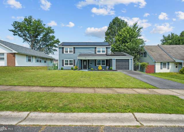 Property at 31 Mercator Ln, Willingboro, NJ 08046, 3 beds, 2.5 baths