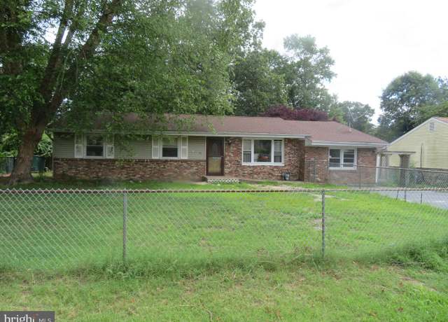 Property at 14 Maricopa Trl, Browns Mills, NJ 08015, 3 beds, 1.5 baths