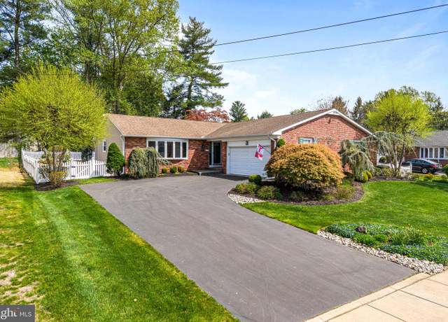 Property at 1317 Heartwood Dr, Cherry Hill, NJ 08003, 3 beds, 2.5 baths