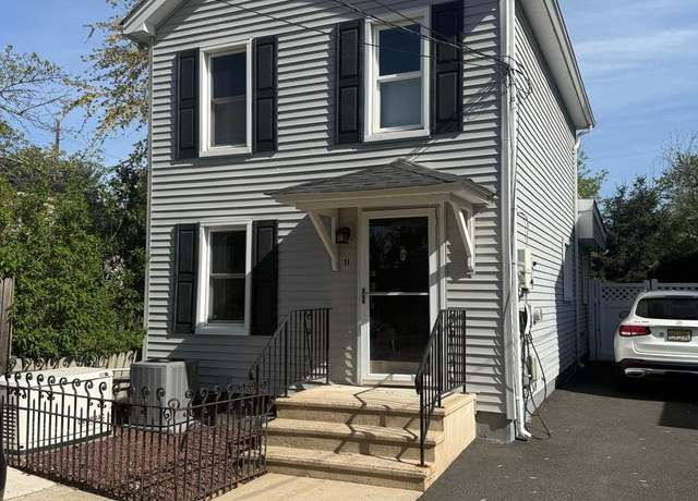 Property at 11 Union St, Kingston, NJ 08528, 2 beds, 1.5 baths