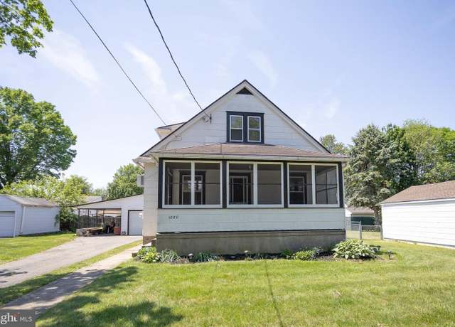 Property at 1080 Buttonwood Ave, Bensalem, PA 19020, 4 beds, 2 baths