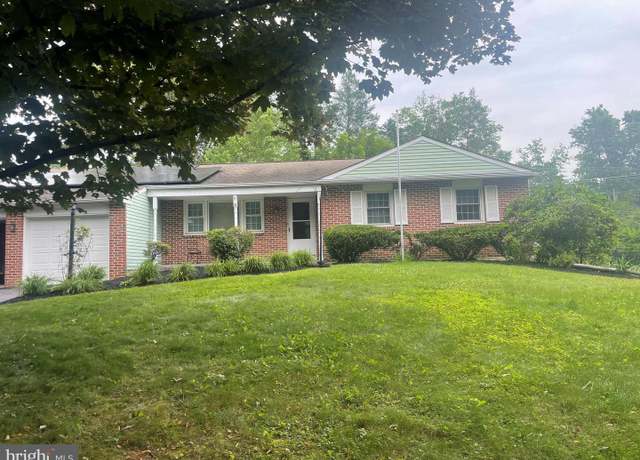 Property at 752 Gordon Dr, Yardley, PA 19067, 3 beds, 2 baths