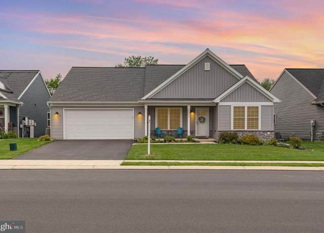 Property at 2069 Spring Wood Ln, Mechanicsburg, PA 17055, 2 beds, 2 baths