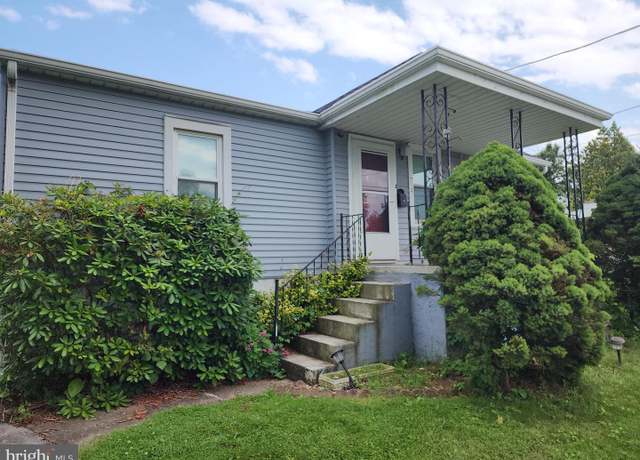 Property at 712 Monroe St, Harrisburg, PA 17113, 2 beds, 2 baths