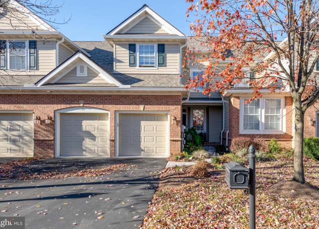 Property at 66 Farmview Ln, Lititz, PA 17543, 3 beds, 2.5 baths