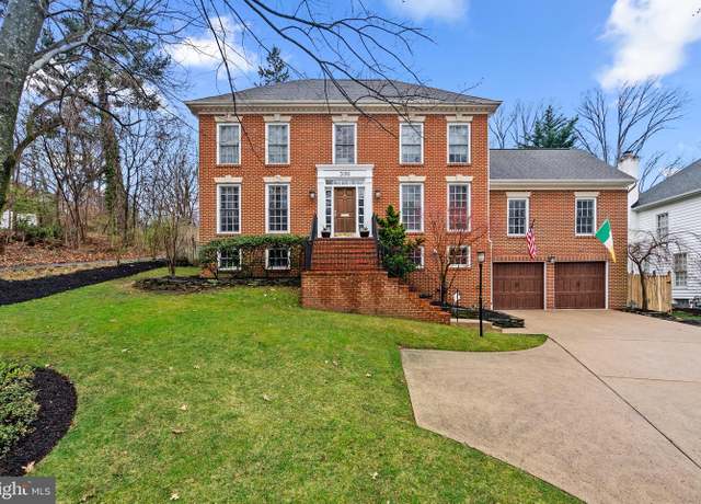 Property at 3106 Russell Rd, Alexandria, VA 22305, 5 beds, 3.5 baths