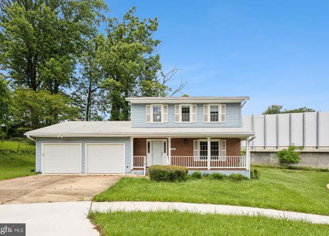 Property at 3112 Fair Woods Pkwy, Fairfax, VA 22030, 3 beds, 2.5 baths