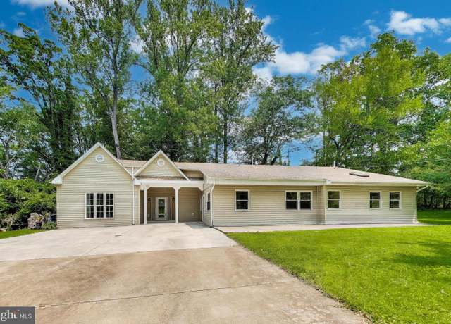 Property at 3603 John Ct, Annandale, VA 22003, 5 beds, 3 baths
