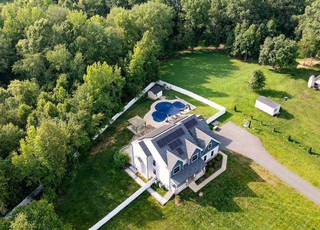 Property at 11220 Mungo Meadow Rd, Fredericksburg, VA 22407, 6 beds, 5 baths