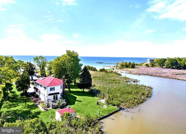 Property at 101 Beachside Dr, Stevensville, MD 21666, 5 beds, 3.5 baths