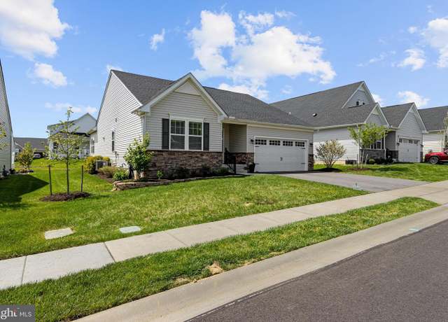 Property at 290 Letitia Manor Dr, West Grove, PA 19390, 3 beds, 2 baths