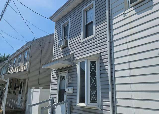 Property at 203 Mifflin St, Lebanon, PA 17046, 2 beds, 1.5 baths