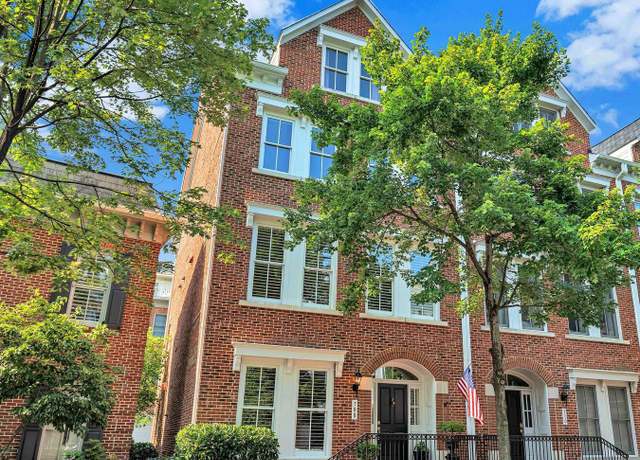 Property at 708 Day Ln, Alexandria, VA 22314, 4 beds, 4 baths
