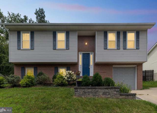 Property at 203 Pembridge Dr, Winchester, VA 22602, 5 beds, 2 baths