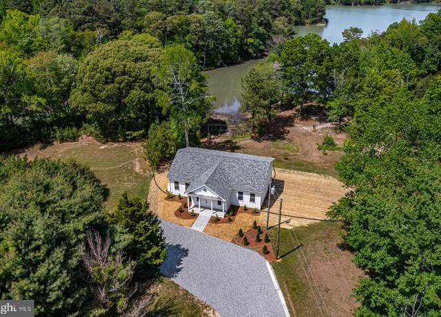 Property at 521 Taylor's Beach Rd, Reedville, VA 22539, 3 beds, 2 baths