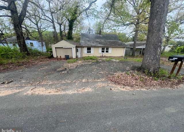 Property at 18506 Triangle St, Triangle, VA 22172, 4 beds, 2 baths
