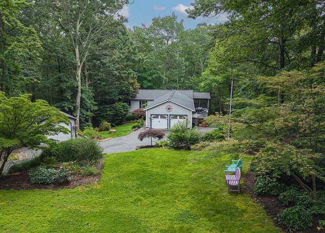Property at 1607 Mercer Rd, Haymarket, VA 20169, 4 beds, 3 baths