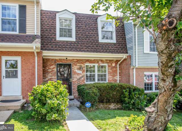 Property at 3546 Castle Hill Dr, Woodbridge, VA 22193, 3 beds, 3.5 baths