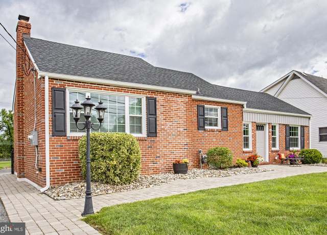 Property at 5000 Ogletown Stanton Rd, Newark, DE 19713, 2 beds, 2 baths