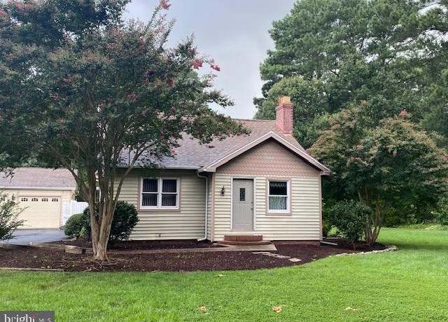 Property at 24 Oak St, Cambridge, MD 21613, 2 beds, 2.5 baths