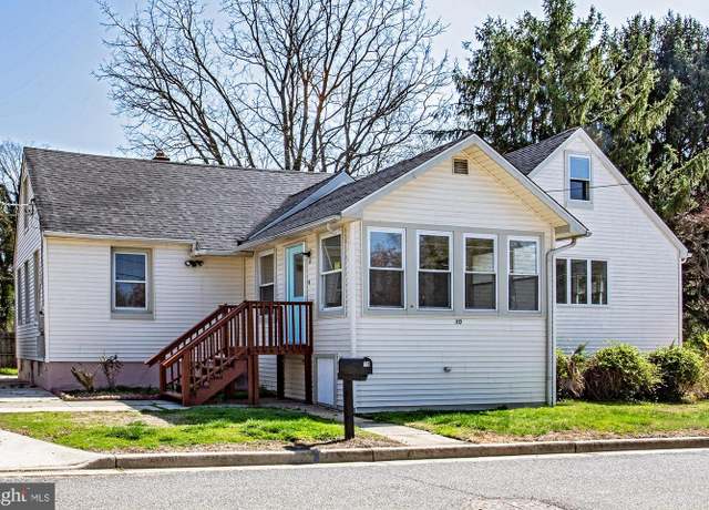 Property at 10 Davis Ave, Salem, NJ 08079, 5 beds, 2 baths