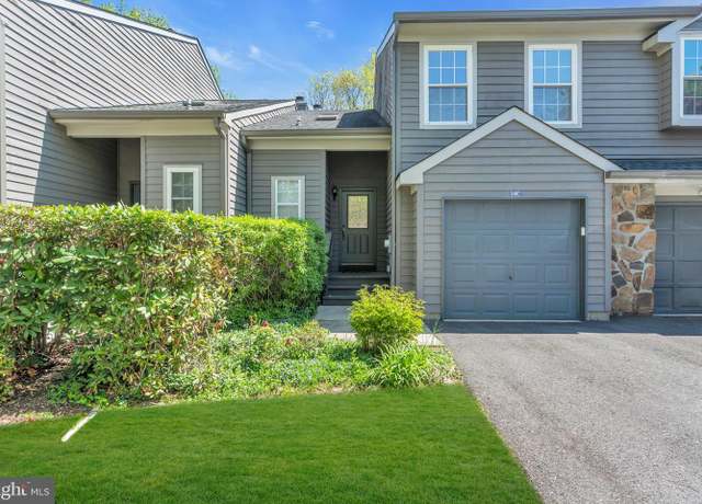 Property at 14C Andover Cir, Princeton, NJ 08540, 2 beds, 2.5 baths