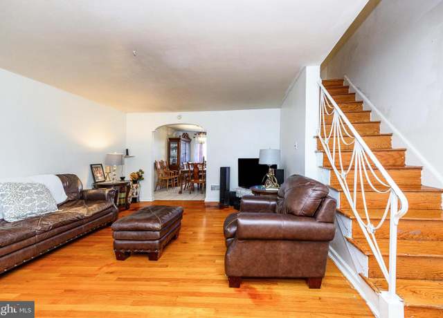 Property at 268 Hampden Rd, Upper Darby, PA 19082, 4 beds, 2 baths