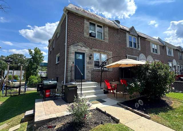 Property at 218 Spruce St, Glenolden, PA 19036, 3 beds, 1.5 baths