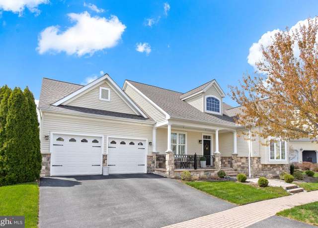 Property at 641 Dorset St, Lititz, PA 17543, 4 beds, 4 baths