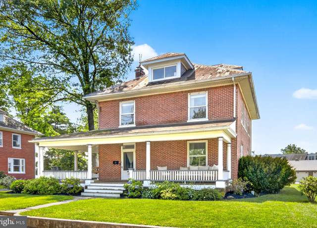 Property at 34 Donegal Springs Rd, Mount Joy, PA 17552, 4 beds, 3 baths