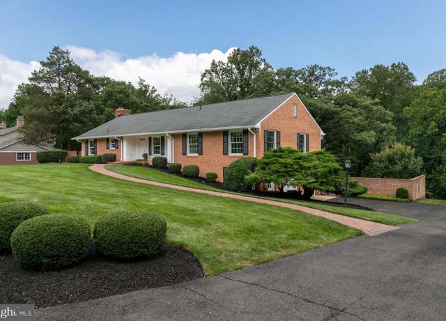 Property at 6016 Berwynd Rd, Fairfax, VA 22030, 4 beds, 4 baths