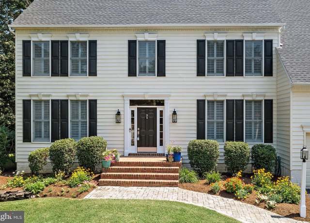 Property at 22 Potters Ln, Annapolis, MD 21403, 4 beds, 3.5 baths