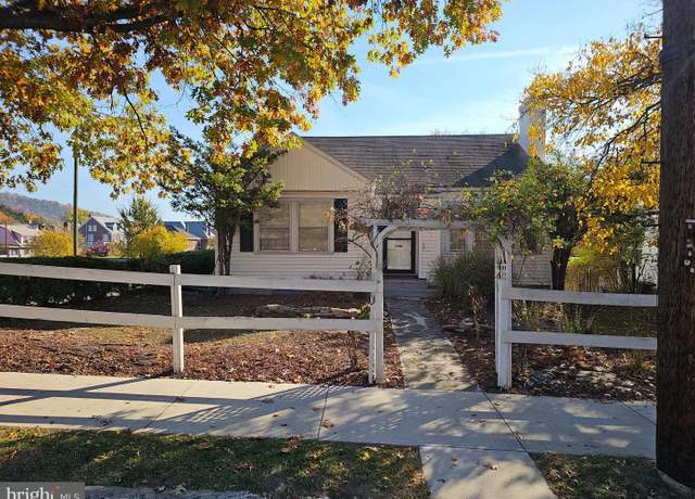 Property at 217 Tilghman St, Cumberland, MD 21502, 2 beds, 1 bath