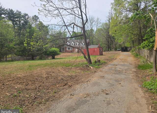 Property at 133 Bonifant Rd, Silver Spring, MD 20905, 5 beds, 2 baths
