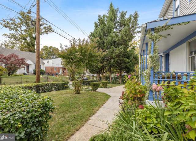 Property at 5011 54th Pl, Hyattsville, MD 20781, 10 beds, 3.5 baths