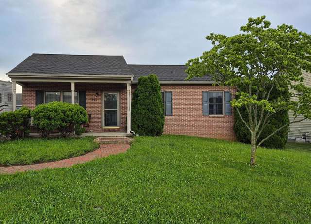 Property at 344 Dayspring Ln, Hagerstown, MD 21742, 3 beds, 1 bath