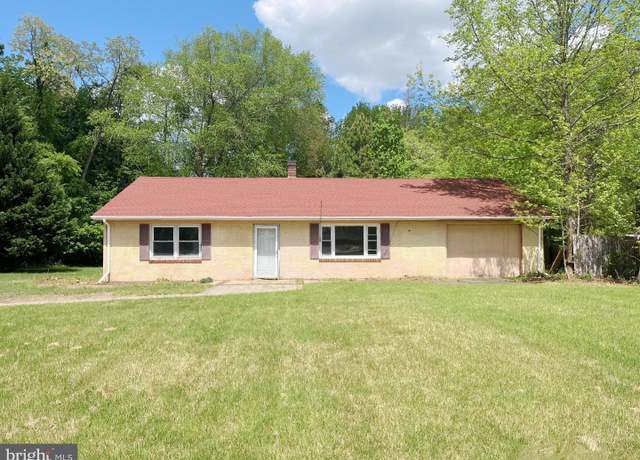 Property at 63 Texas Rd, Monroe Township, NJ 08831, 2 beds, 1 bath