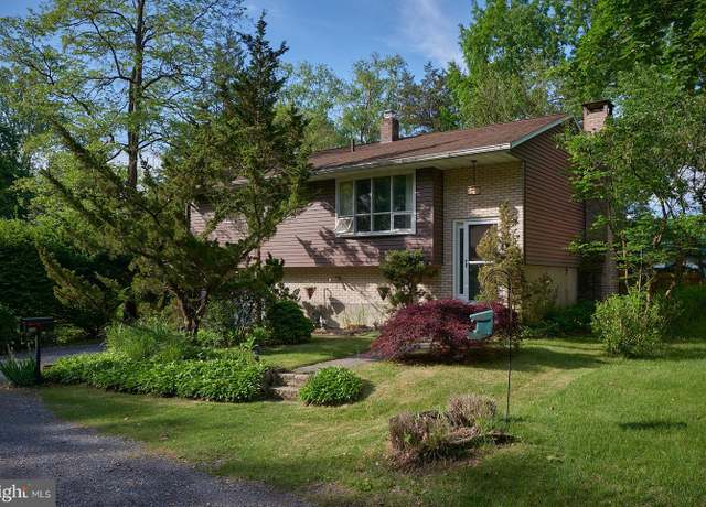 Property at 250 Taft Ave, Reading, PA 19606, 3 beds, 1 bath