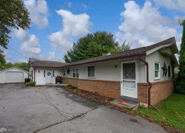 Property at 1147 W Main St, Ephrata, PA 17522, 4 beds, 2 baths