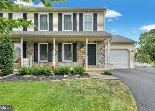 Property at 4084 Green Park Dr, Mount Joy, PA 17552, 3 beds, 1.5 baths