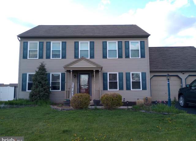 Property at 3731 Wheatland Dr, Dover, PA 17315, 4 beds, 2.5 baths