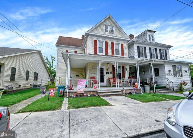 Property at 320 Spring Ave, Hanover, PA 17331, 3 beds