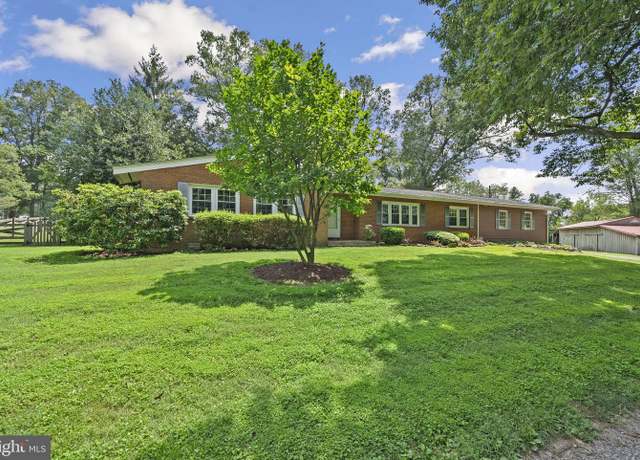 Property at 7400 Rocky Rd, Gaithersburg, MD 20882, 3 beds, 2.5 baths