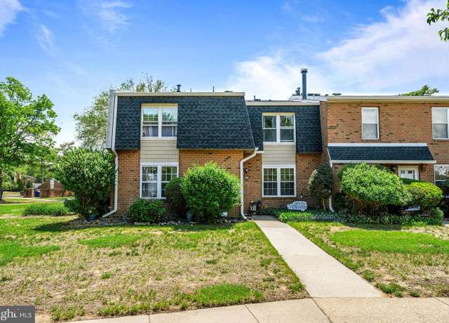Property at 2054 Harbour Dr, Palmyra, NJ 08065, 2 beds, 1.5 baths