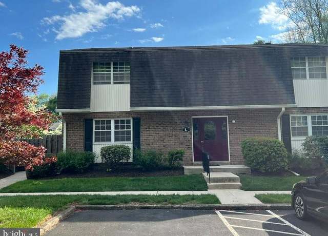 Property at 208-L Hampton Xing, Southampton, PA 18966, 1 bed, 1 bath