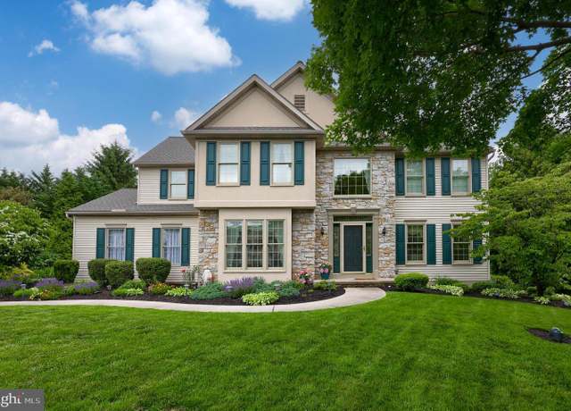 Property at 1350 Hyde Park Dr, Lancaster, PA 17601, 4 beds, 2.5 baths