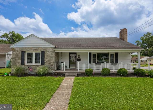 Property at 333 W Ferdinand St, Manheim, PA 17545, 3 beds, 1.5 baths