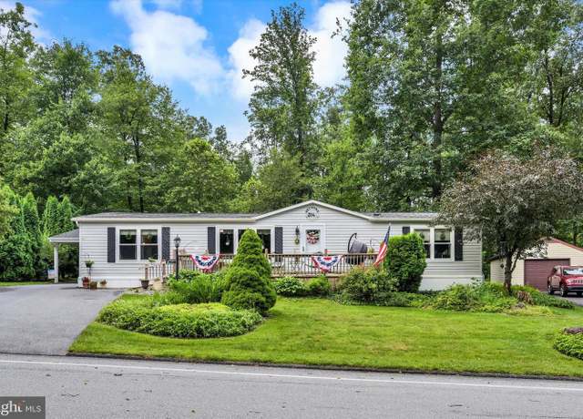 Property at 314 Maple Ave, Manheim, PA 17545, 2 beds, 2 baths